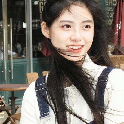 艳女新装 海报